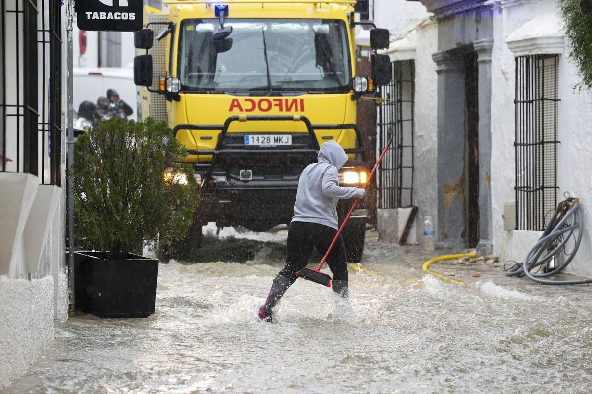 Calle inundada en Grazalema