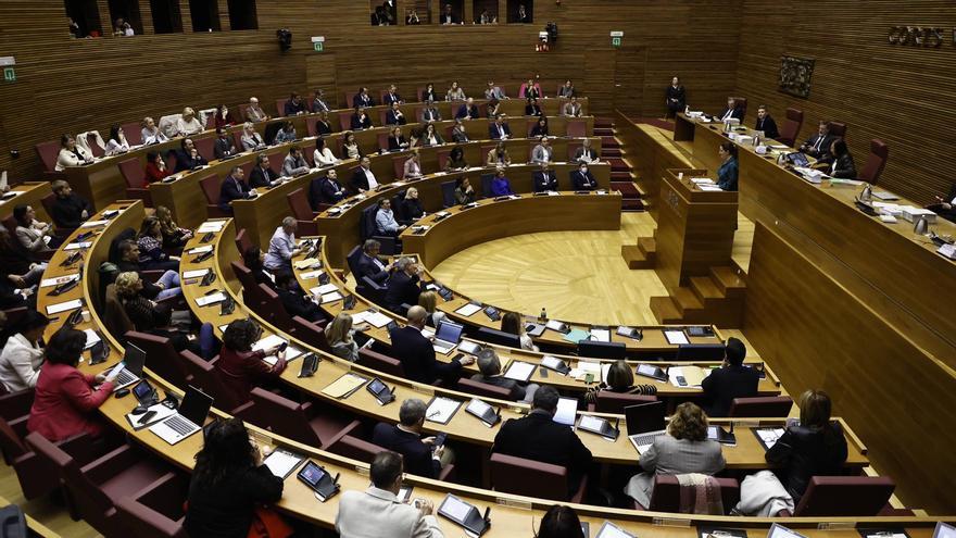 El presidente Mazón comparece ante la sesión de control en Les Corts