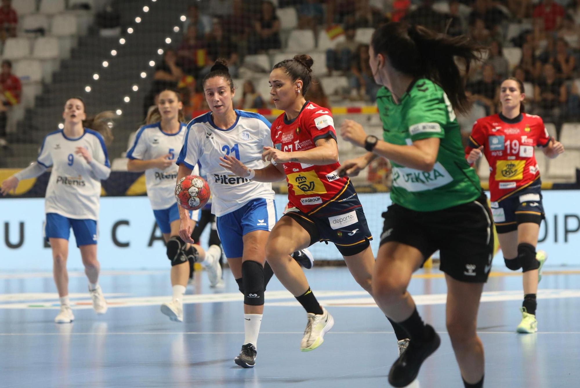 Todas las fotos del partido España - Grecia de balonmano femenino disputado en el Port de Sagunt