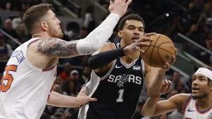 Los Spurs, vencedores en un vibrante encuentro