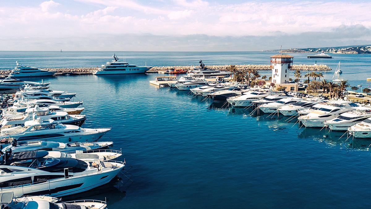 El mundo náutico es el alma de Puerto Portals