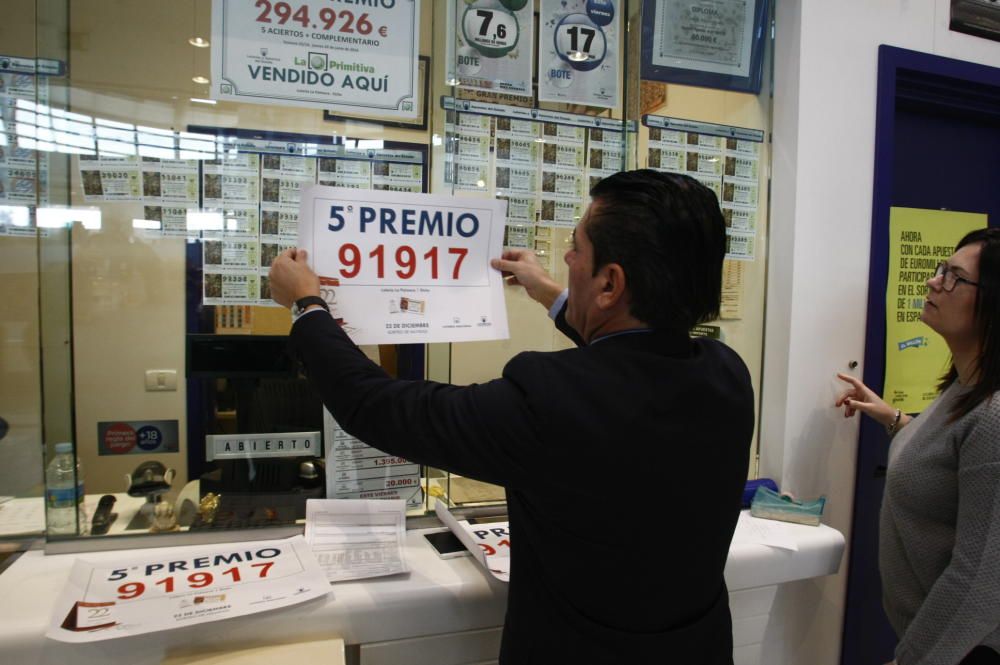El quinto premio (91.917) ha sido vendido en dos administraciones de Elche, en la de El Corte Inglés y en la de la avenida de Novelda, 81