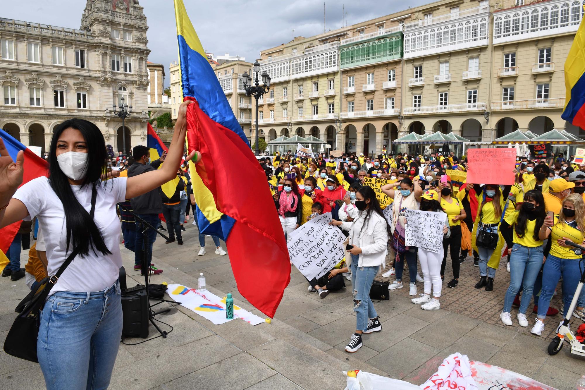 Los colombianos de A Coruña protestan por la violencia en su país