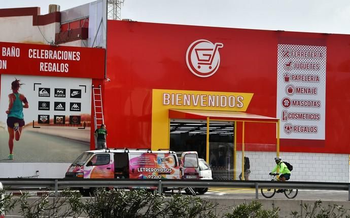 13/11/2019 TELDE. Antigua fábrica de Cocal, ahora Idea Market.  Fotógrafa: YAIZA SOCORRO.  | 13/11/2019 | Fotógrafo: Yaiza Socorro