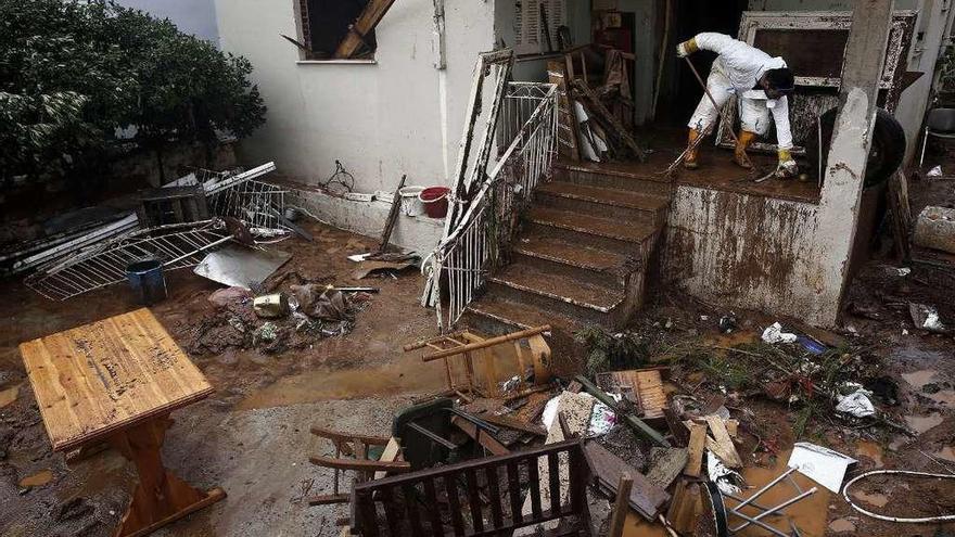 Grecia eleva a 20 las víctimas mortales por las inundaciones de la semana pasada