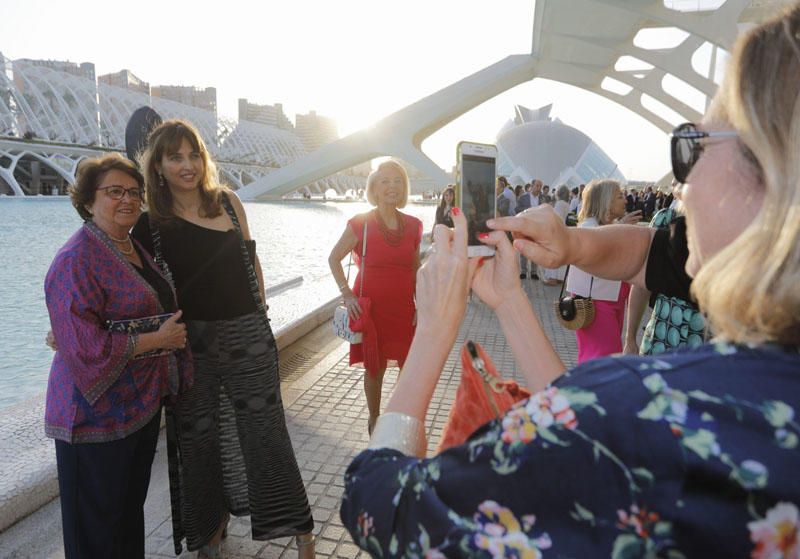 Hortensia Herrero y Jaume Plensa inauguran la exposición de esculturas del barcelonés en la Ciudad de las Artes