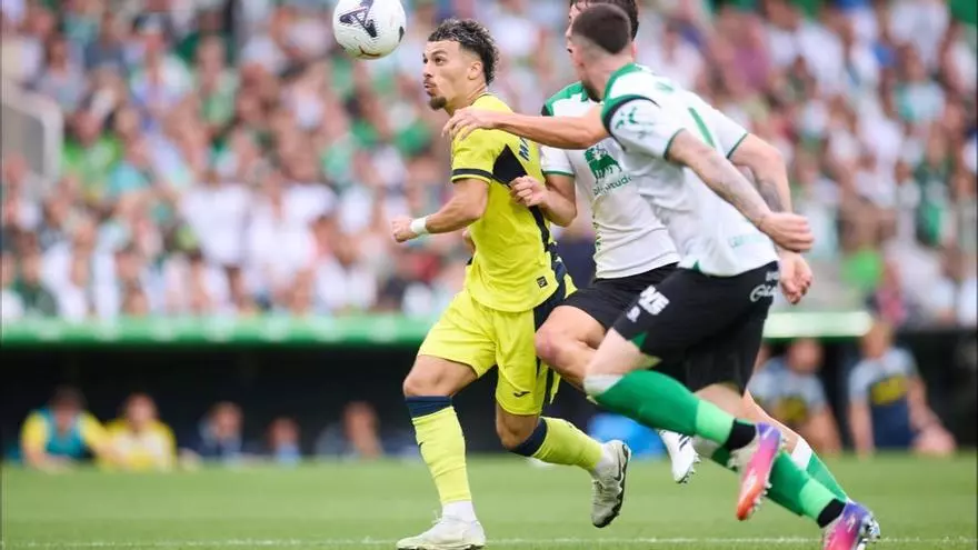 Video resumen y mejores imágenes del Racing 2-2 Villarreal CF