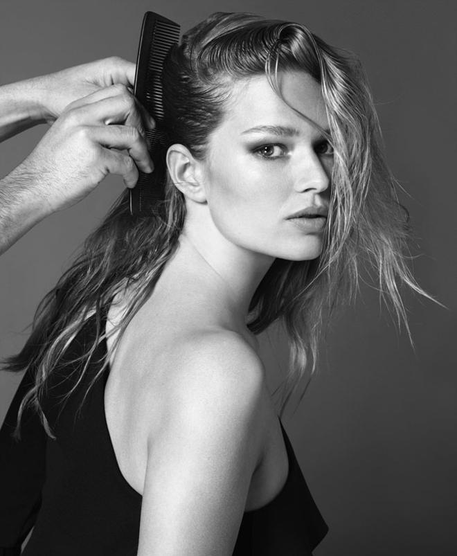 La imagen de Anna Ewers para la nueva campaña de Liu Jo