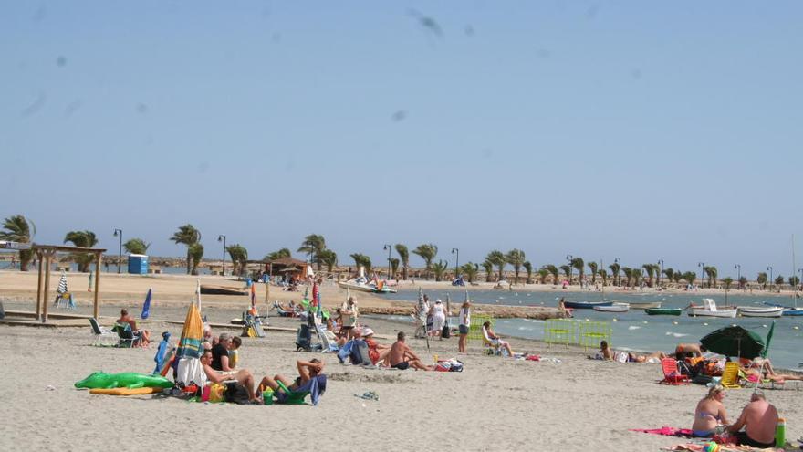 San Pedro del Pinatar estudia cómo volver a abrir sus playas