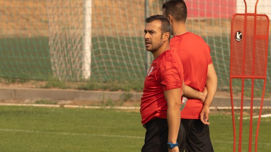 Yago Iglesias, técnico del Zamora CF: &quot;Queremos aspirar al máximo en  todas las competiciones&quot;