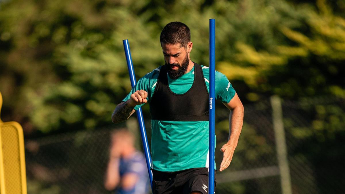 Isco Alarcón se incorpora a la pretemporada del Betis en Portugal