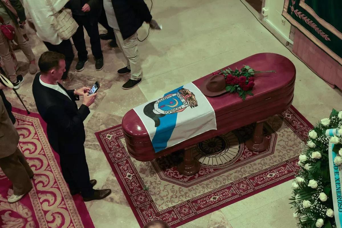 O último adeus a Xosé Manuel Beiras dende Santiago
