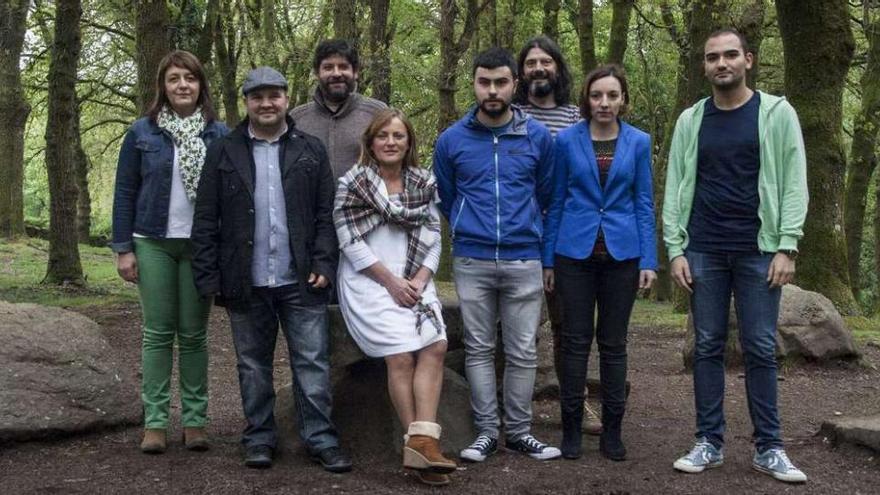 Da Torre, entre Cornado y Fidalgo, junto a otros miembros de la candidatura.