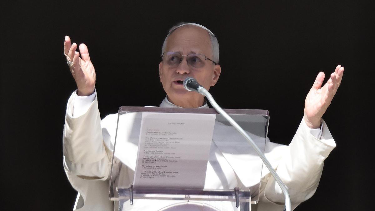 El Papa prepara un gran acto en Madrid para el que baraja el Bernabéu o la Castellana
