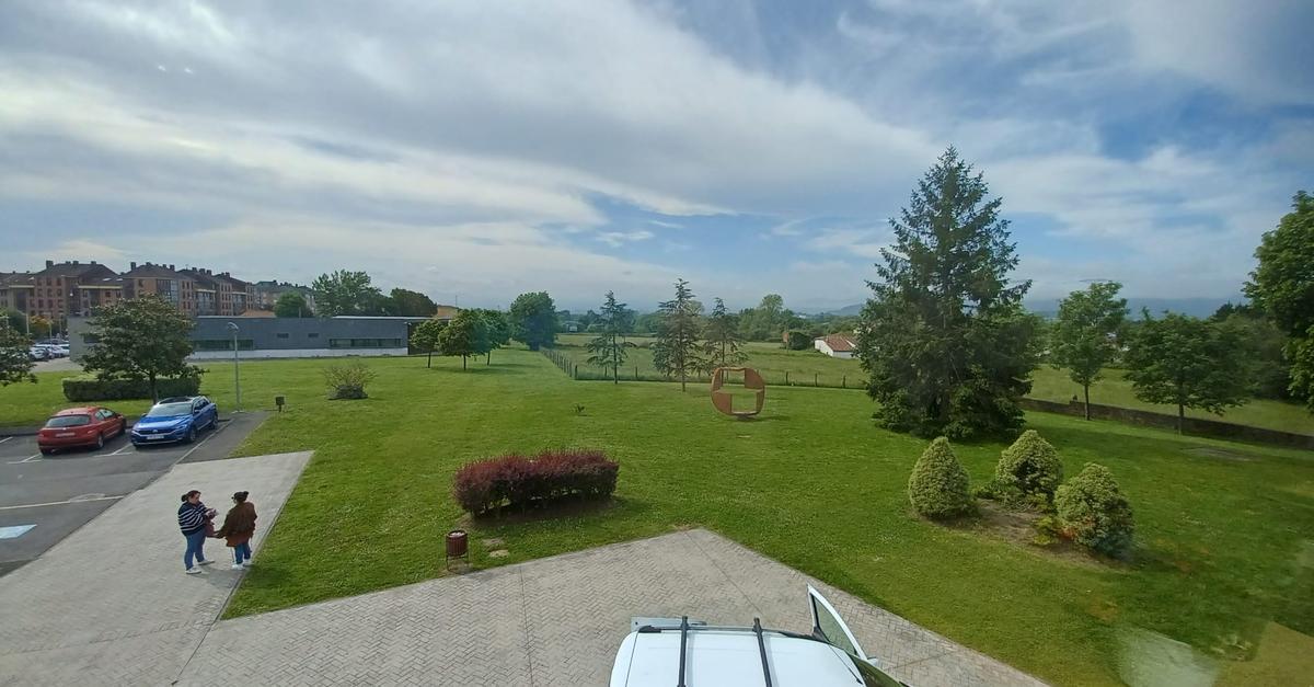 Leer en un palacio: así es la biblioteca de Lugo de Llanera, instalada en una casona del siglo XVII Leer en un palacio: así es la biblioteca de Lugo de Llanera, instalada en una casona del siglo XVII