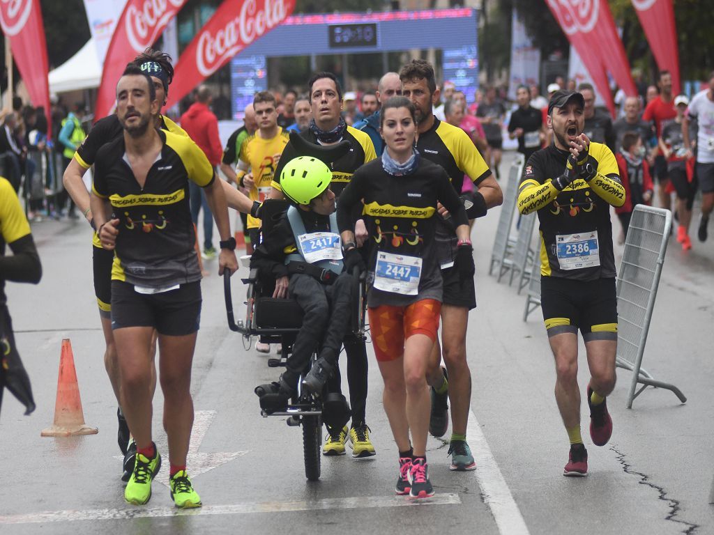 Llegada y podios de la 10k, la media maratón y la maratón de Murcia (I)