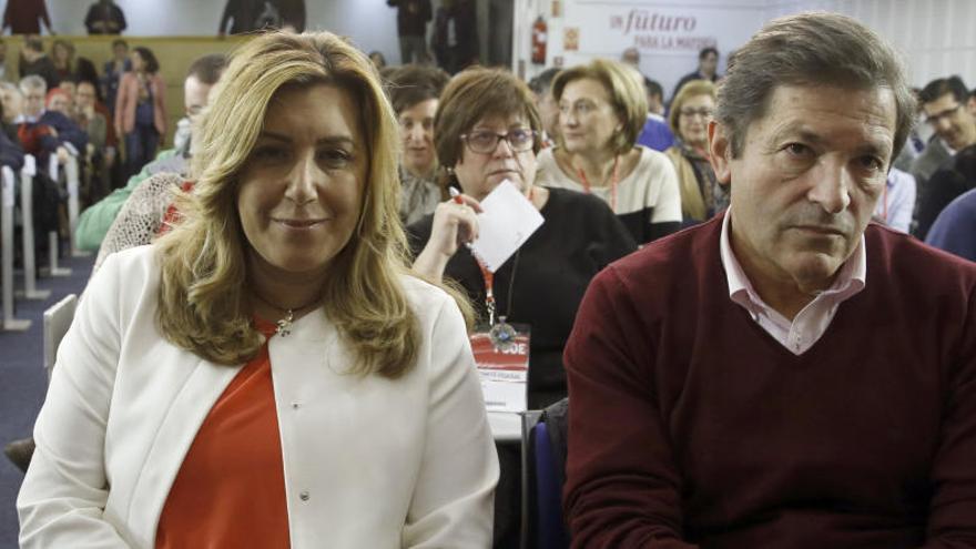 Los presidentes de la Junta de Andalucía, Susana Díaz y Asturias, Javier Fernández.