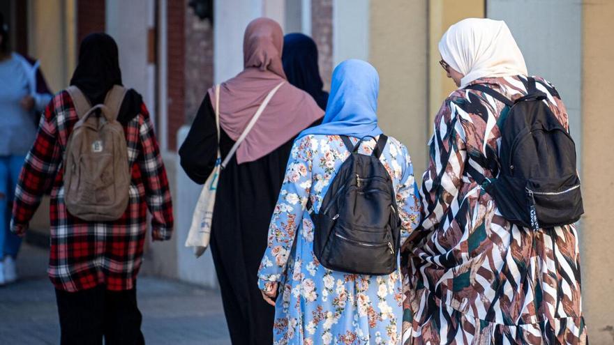 Dones amb vel islàmic, en una imatge d'arxiu.