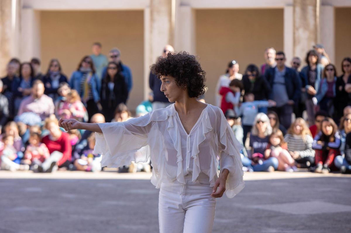 Pieza de Helen Martos y María Guerra.