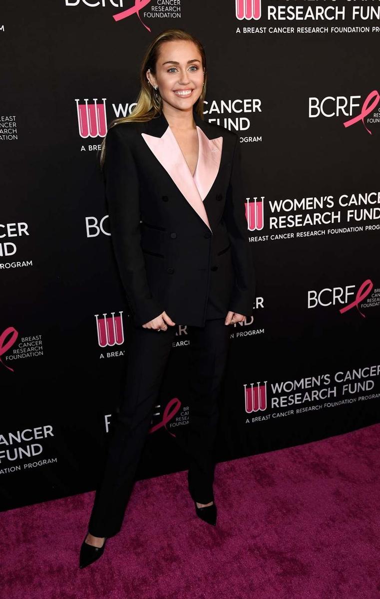 Miley Cyrus, en The Women's Cancer Research Funds and unforgettable evening Benefit Gala
