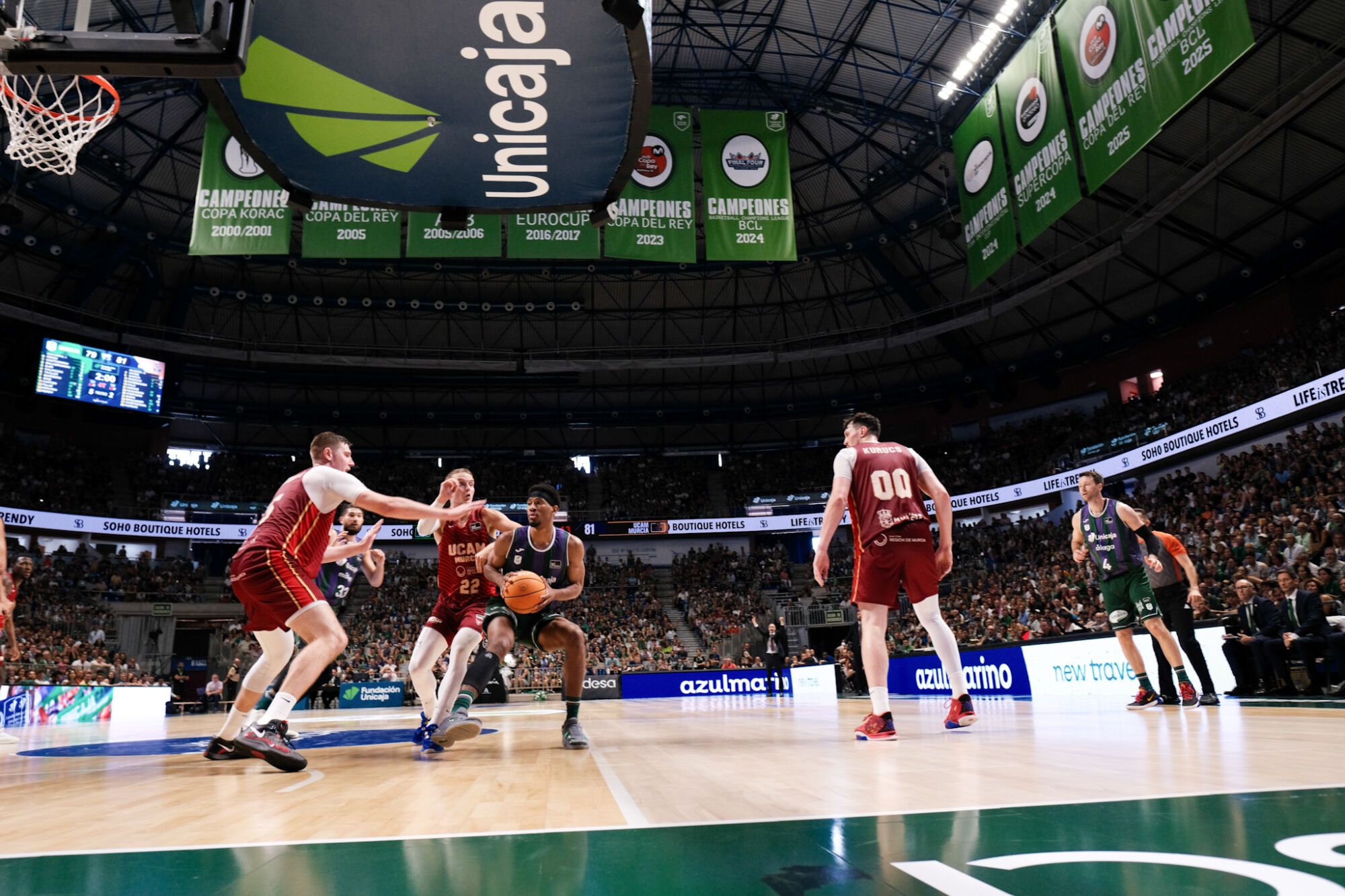 Imágenes del partido del UNICAJA vs UCAM Murcia en el Martín Carpena