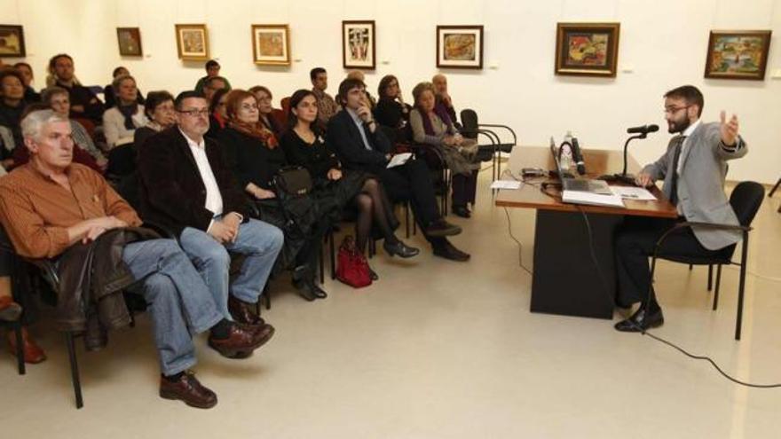 Franco Torre, durante su conferencia en el museo.