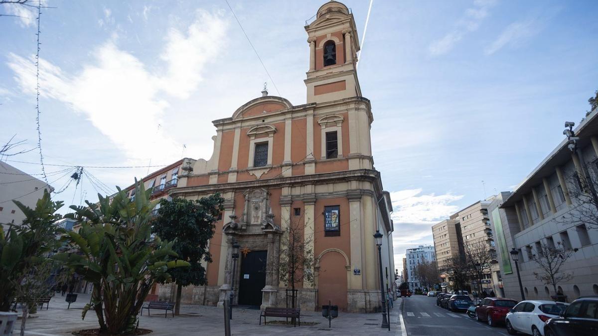 Parroquia de San Miguel y San Sebastián, en València, señalada por acoger un evento de terapias de conversión sexual.