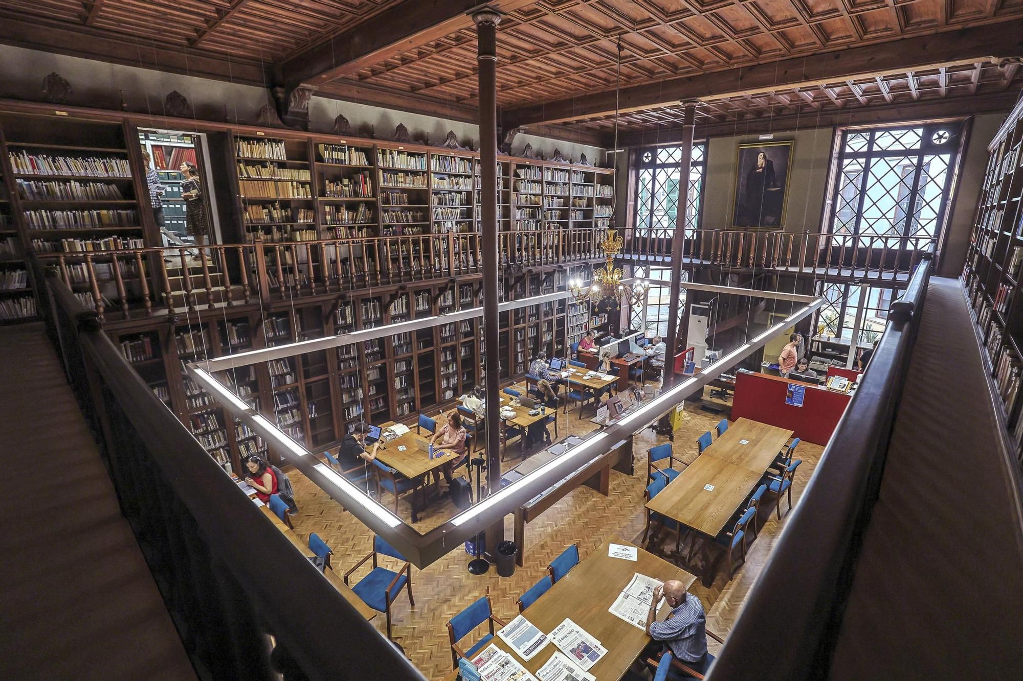 La Biblioteca de Cort cumple 90