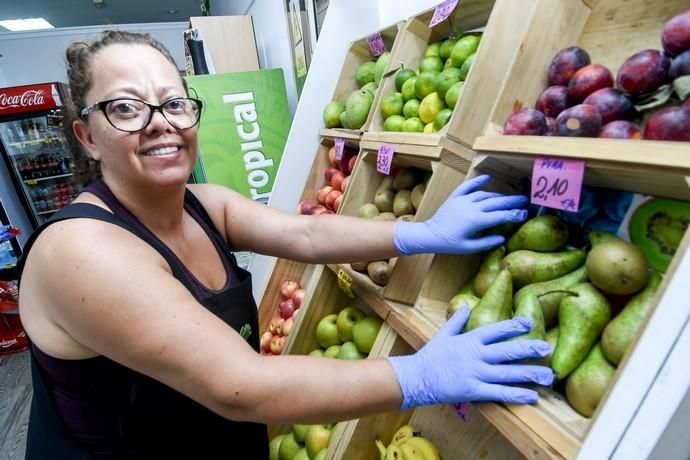 13-09-19 LAS PALMAS DE GRAN CANARIA. DISTINTAS FRUTERIAS. LAS PALMAS DE GRAN CANARIA. Reportaje fruterías. Fotos: Juan Castro.  | 13/09/2019 | Fotógrafo: Juan Carlos Castro