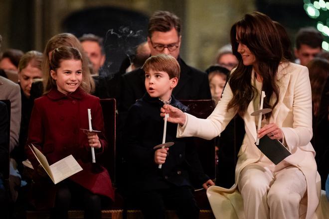 Kate Middleton junto a sus hijos