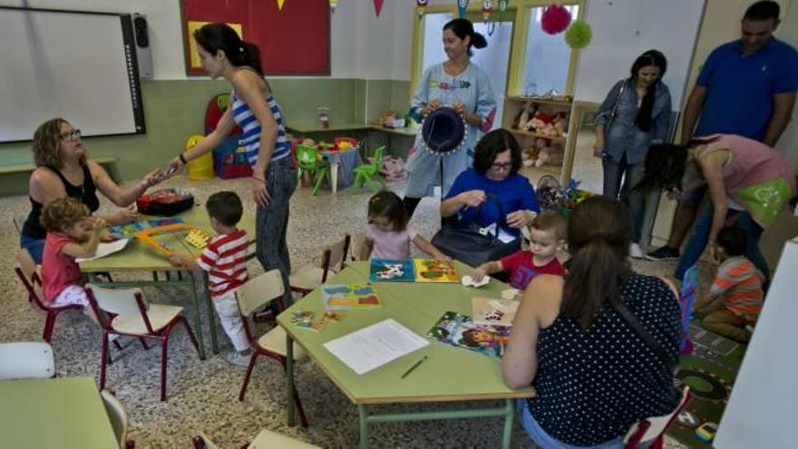 Alumnos de infantil del colegio Dama d&#039;Elx.