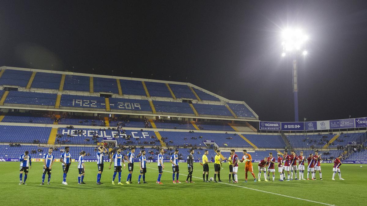 Las gradas del Rico Pérez  semivacías en el partido de Copa ante el Recre en diciembre pasado.