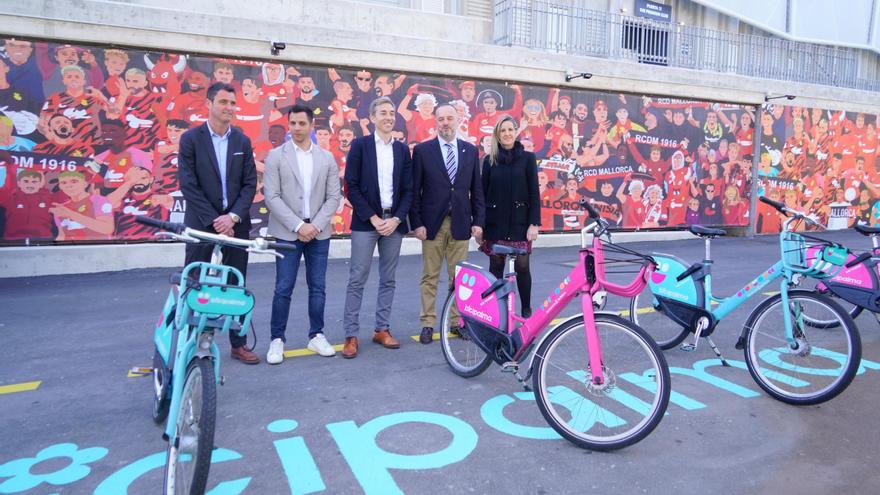 La primera estación virtual de BiciPalma aterriza en el estadio del Mallorca