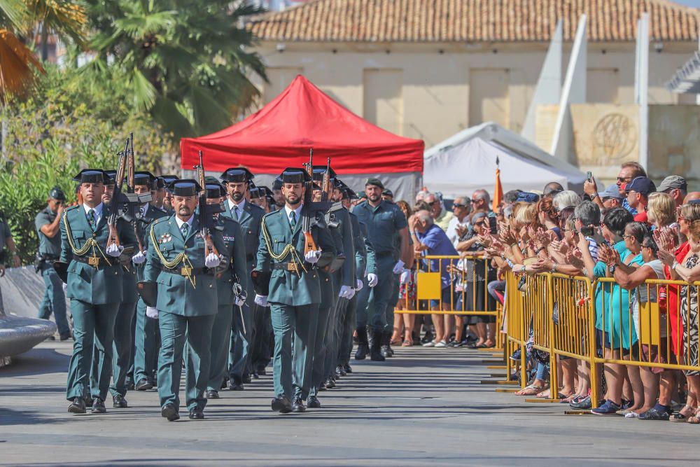 La Guardia Civil recibe un homenaje en Torrevieja