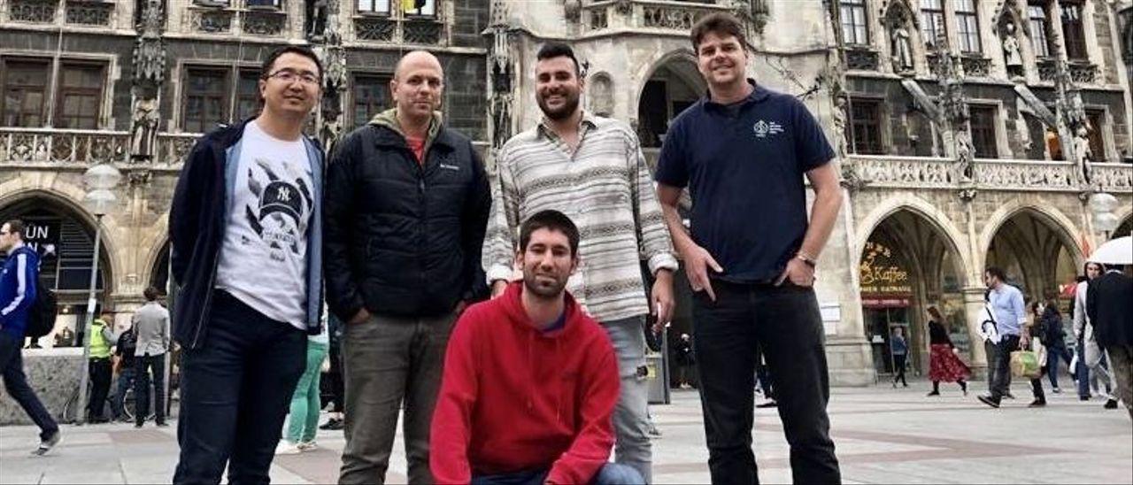 Los investigadores del grupo de Nano-Óptica Cuántica de la Universidad de Oviedo