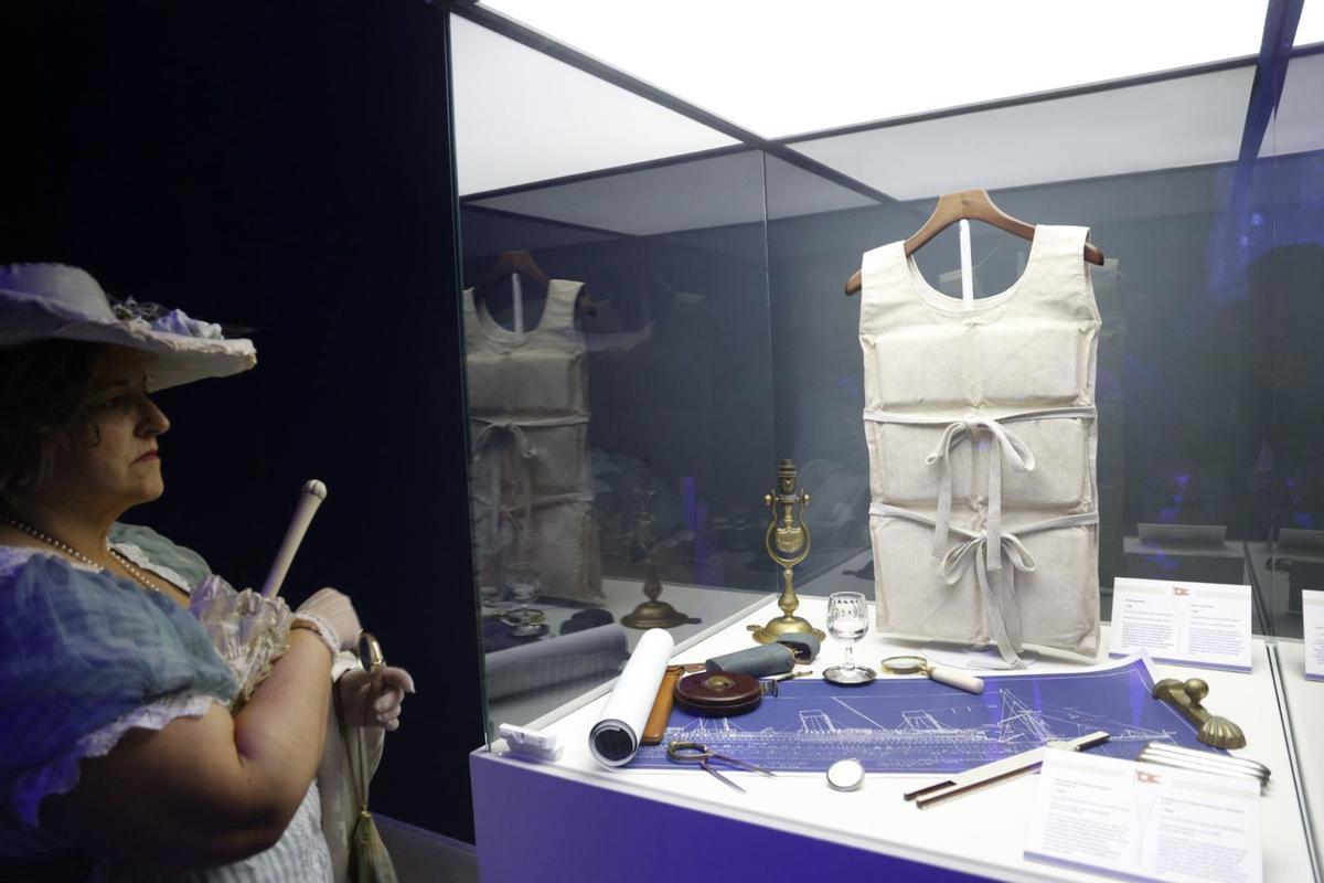 Llega a València la exposición inmersiva sobre el Titanic en Bombas Gens: 'La leyenda del Titanic' permite pasear al público por dentro del histórico buque Llega a València la exposición inmersiva sobre el Titanic en Bombas Gens: 'La leyenda del Titanic' permite pasear al público por dentro del histórico buque
