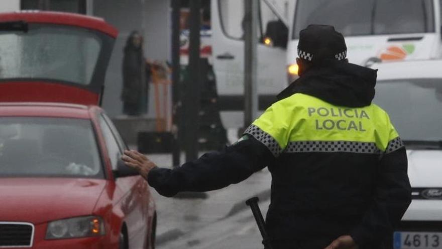 Un motorista resulta herido en la colisión entre una moto y un coche en La Arruzafilla