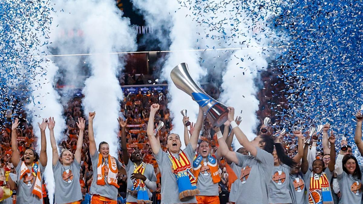 Així ha sigut la celebració del València Basket al guanyar l’LF Endesa