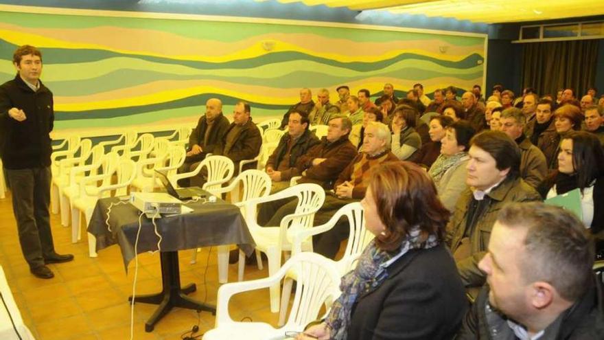 Charla organizada por Xóvenes Agricultores, años atrás, en Lalín. // Bernabé/Javier Lalín