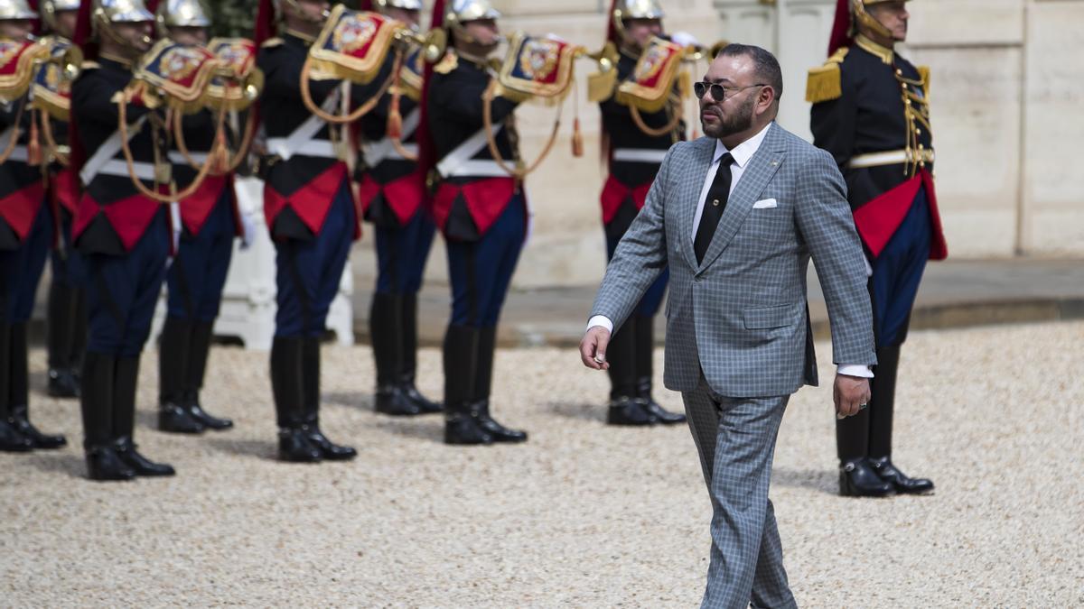 El rey de Marruecos, Mohamed VI, en una visita al Palacio del Elíseo.