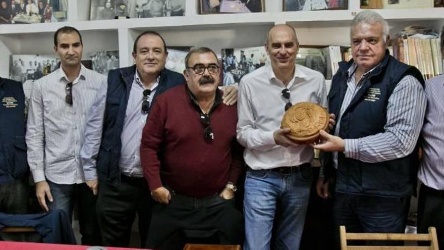 Los Amigos del Arroz con Costra reciben a Javier Prats