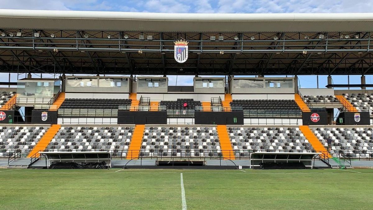 Zona de tribuna del estadio Nuevo Vivero.