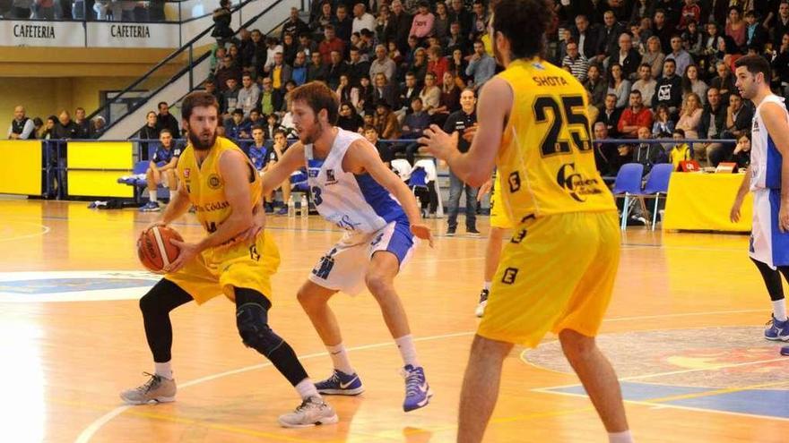 Brantley Osborne, en el encuentro de la primera vuelta en O Pombal. // Iñaki Abella