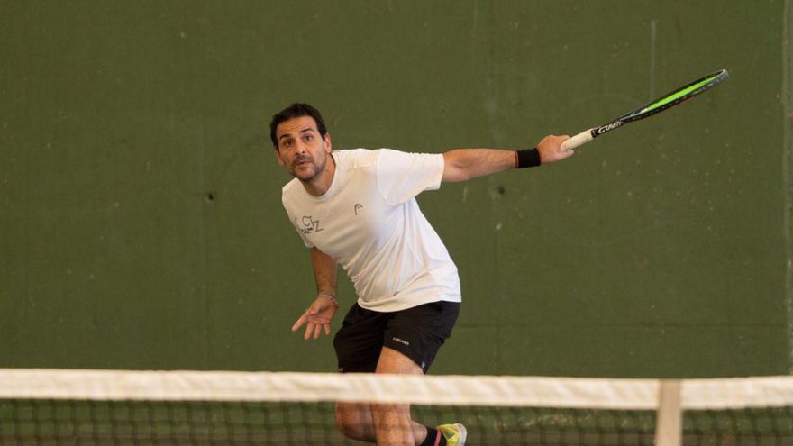 David Hernández, campeón del cuadro absoluto de promoción. | J. L. F.