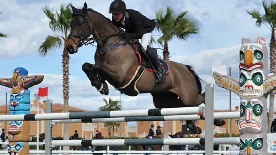 Jamie Wingrove triunfa  en  la prueba de mayor  altura en Oliva Nova