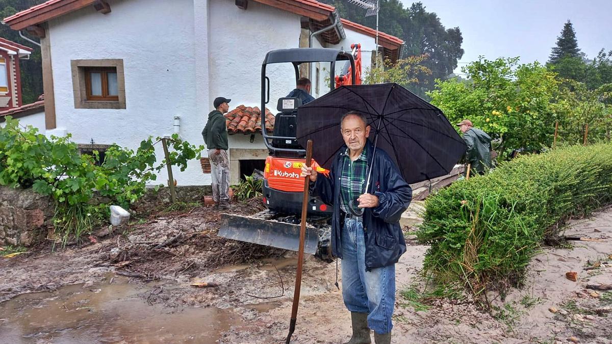 Una tromba de agua arrasa Llanes, que pedirá la declaración de zona catastrófica