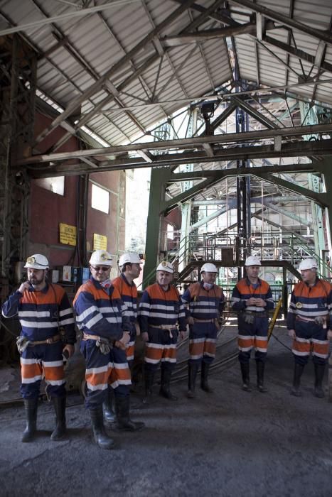 Visita al Pozu Sotón del Colegio de Ingenieros Superiores de Minas, Escuela de Ingeniería de Minas y olegia de Ingenieros Técnicos de Minas