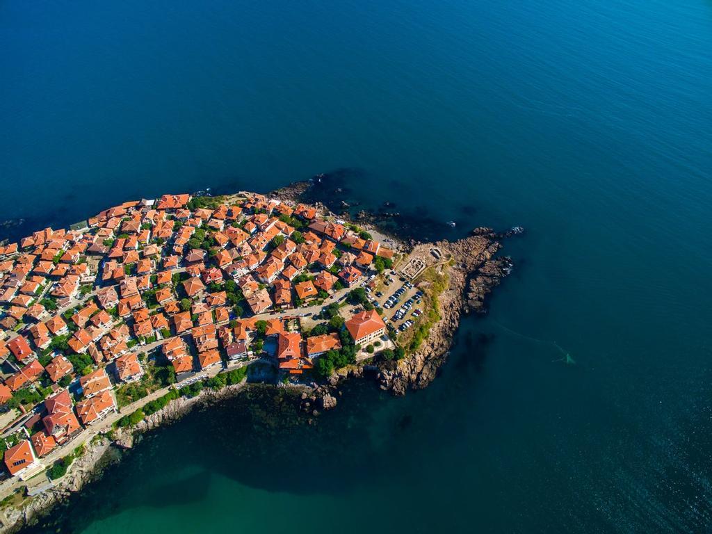 Vista de pájaro de Sozopol, en Bulgaria