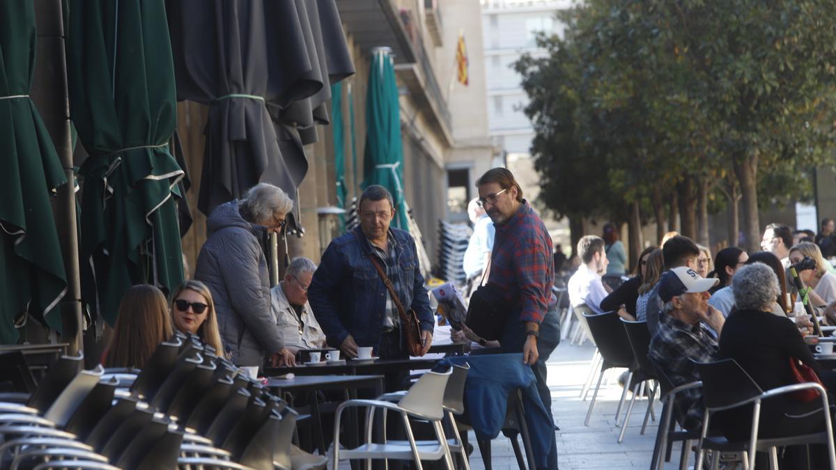 Un calor inusual en marzo deja 30 grados de temperatura en Zaragoza