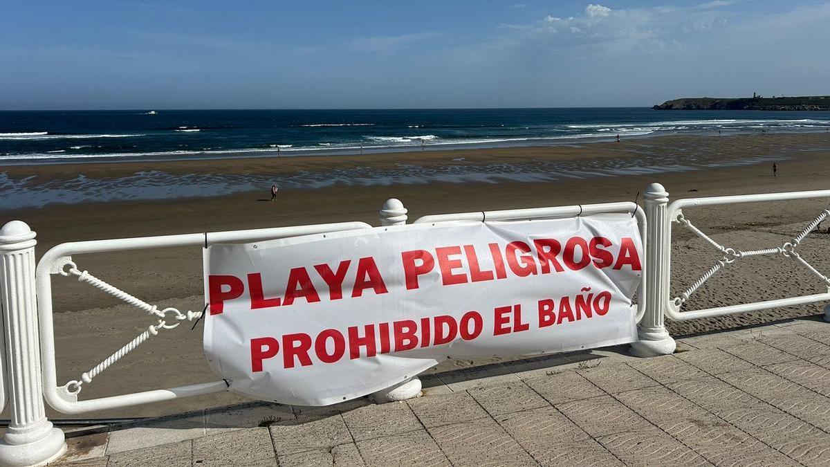 Angustiosa operativo de rescate en Salinas: buscan a un bañista arrastrado por la corriente